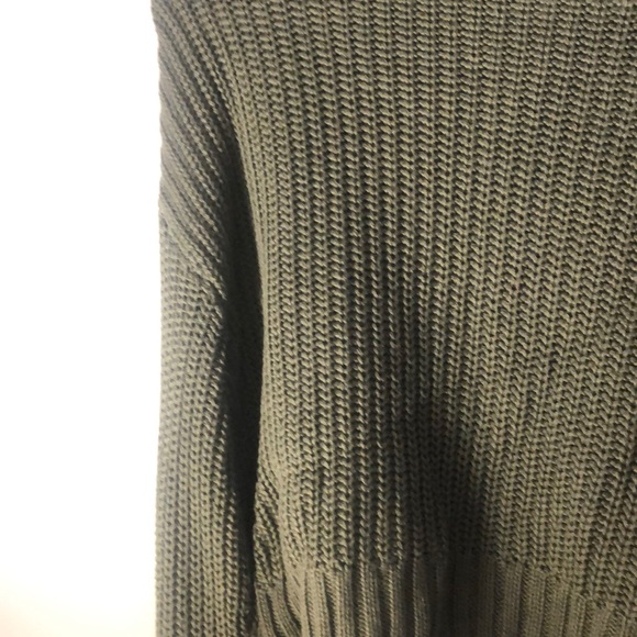 Army green loose neck sweater! - Picture 4 of 4